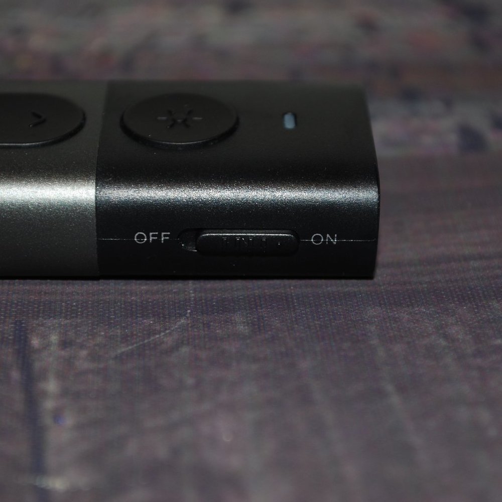Computer wireless slide remote and laser pointer - Picture 3 of 4